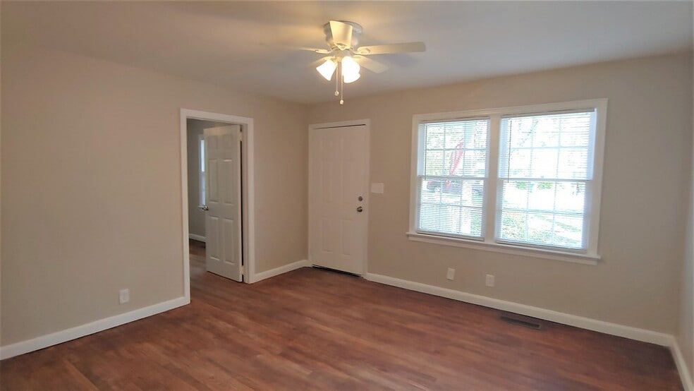 Building Photo - 4433 Highland Rd