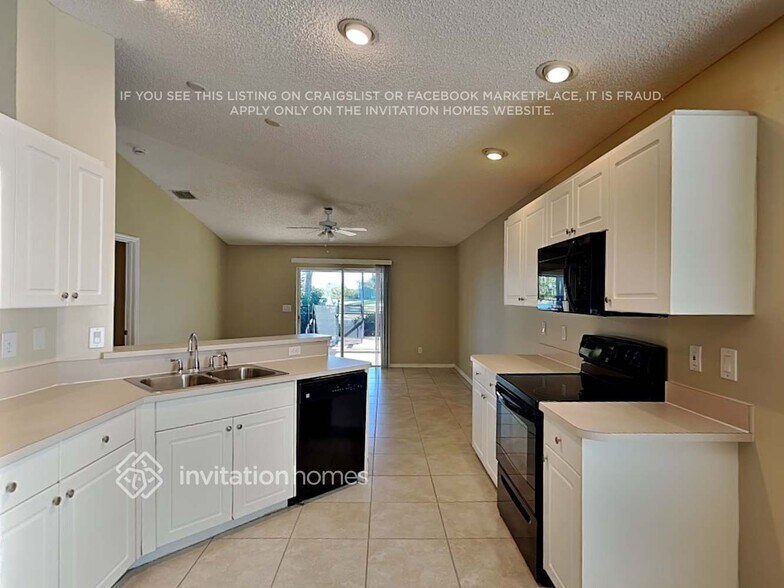 Building Photo - 2414 Bayhill Dr