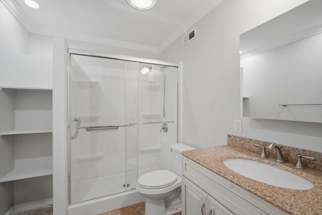 Building Photo - 1155 Dickinson St