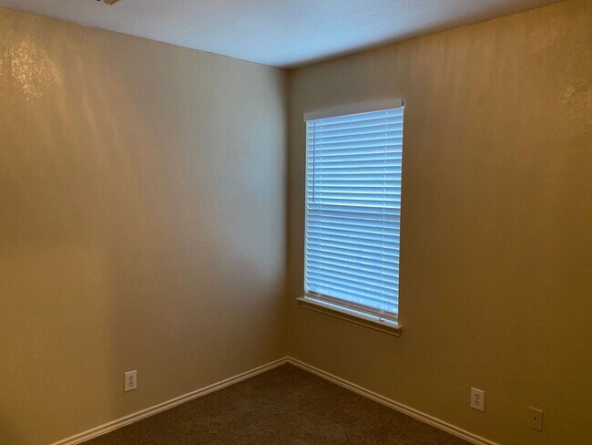 Building Photo - 6914 Hallie Spirit