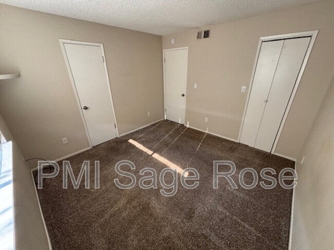 Building Photo - 3192 Bristle Branch Dr