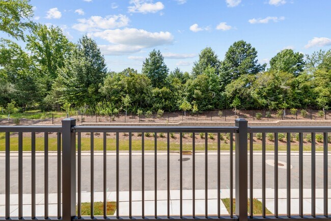 Building Photo - 2910 Kempthorne Rd