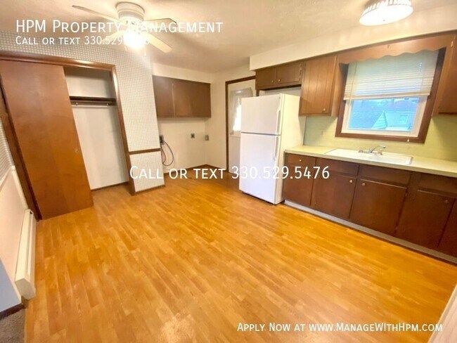 Building Photo - 3348 Mollane St NW