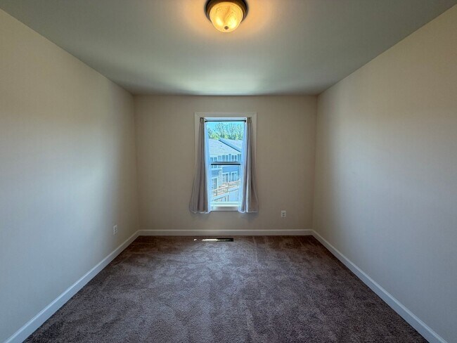 Building Photo - 3155 Horizon Rd