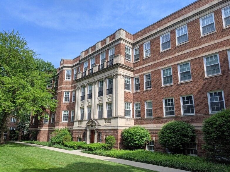 Primary Photo - 1505 Oak Ave