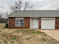 Building Photo - 2443 W Magnolia St