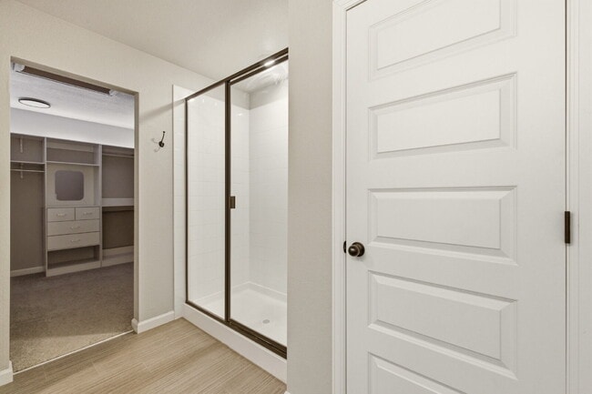 Building Photo - Beautiful Corner Lot, 3 Bedroom, 2.5 Bath with privacy fences and huge backyard!