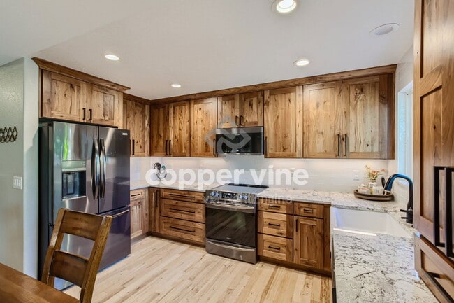 Building Photo - 13336 Franklin St