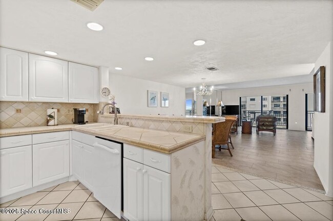 Building Photo - 650 N Atlantic Ave