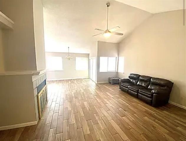 Building Photo - 2614 Timberview Cir