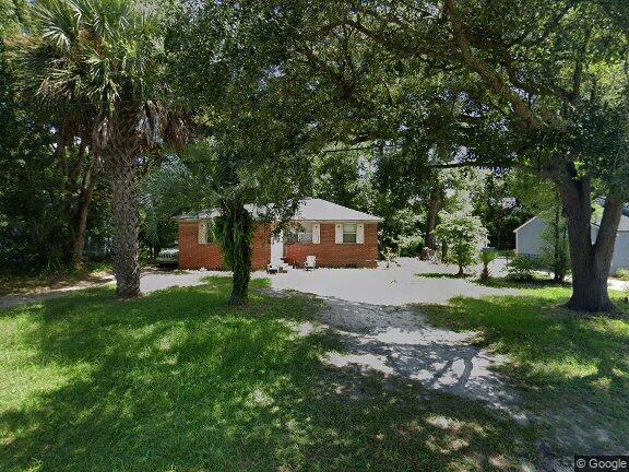 Building Photo - 8253 Lexington Dr