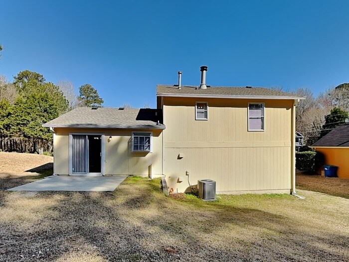 Building Photo - 6365 Peppermill Ln