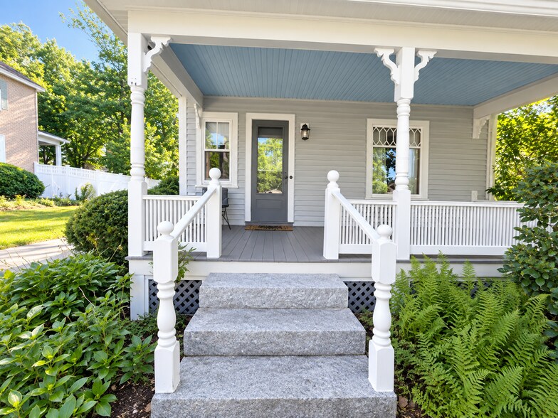 Building Photo - 41 Cottage St