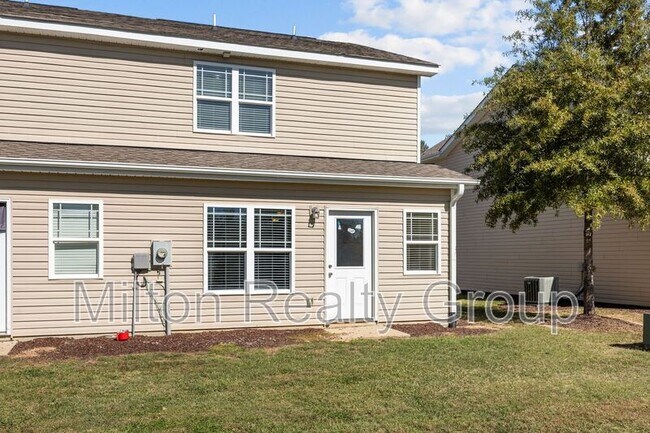 Building Photo - 62 River Stancil Dr