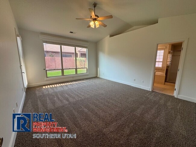 Building Photo - Copper Canyon 3 Bedroom Home