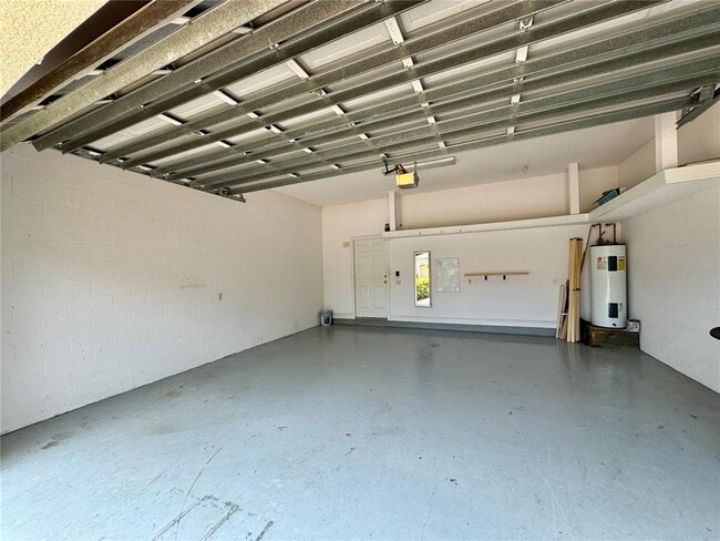 Building Photo - 601 Saxony Blvd