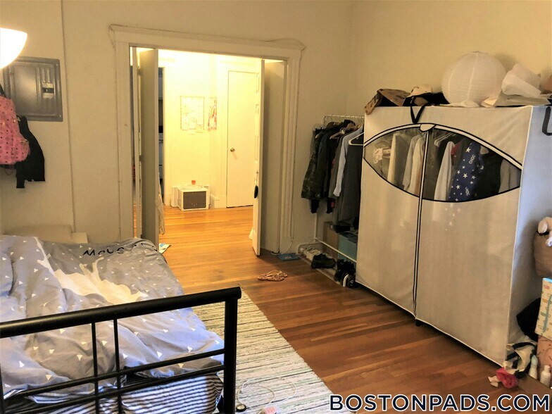 Building Photo - 1800 Commonwealth Ave