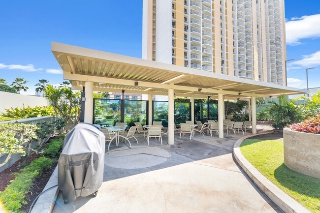 Building Photo - 1330 Ala Moana Blvd