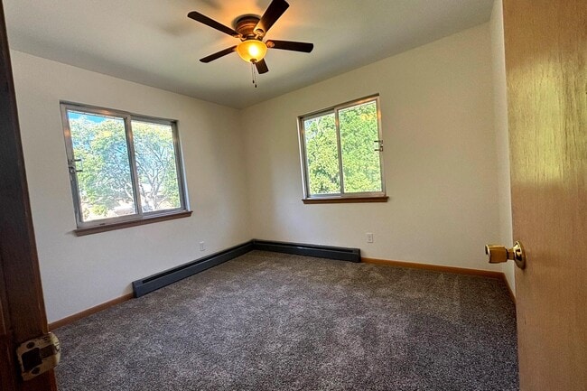 Building Photo - 2411 Brentwood Pkwy