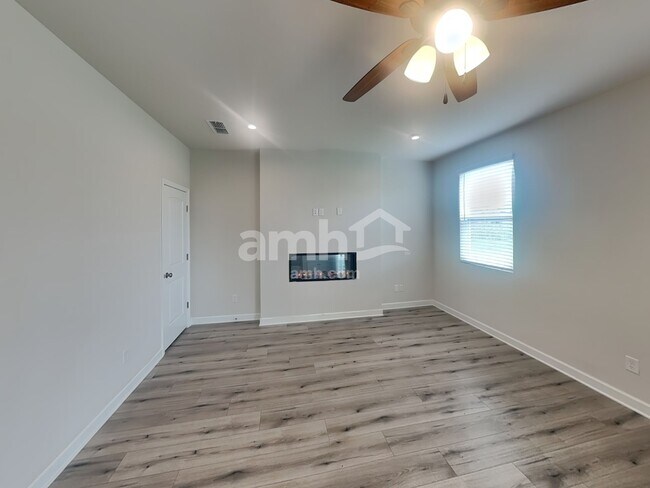 Building Photo - 4317 Fieldcrest Dr