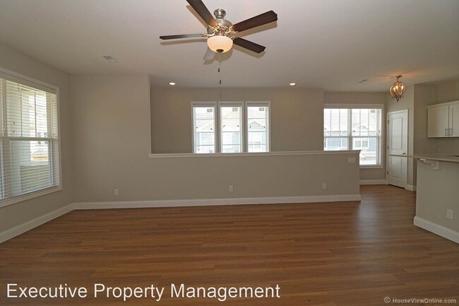 Building Photo - 2028 Walden Pond Way