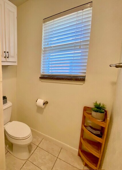 Building Photo - 1925 Peavy Rd