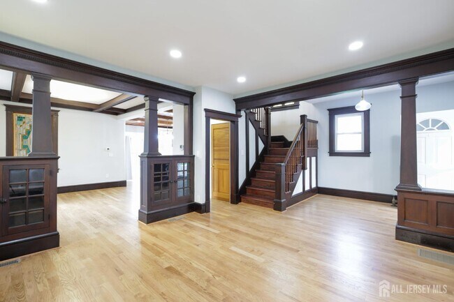Building Photo - 657 Amboy Ave