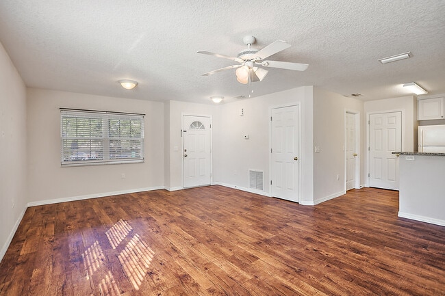 Building Photo - 1301 Wood Duck Ln