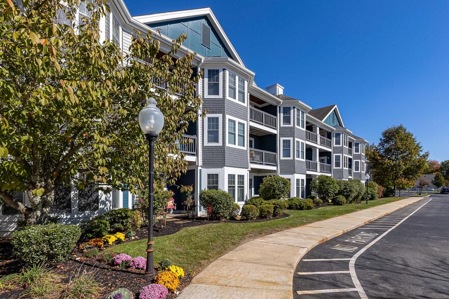Building Photo - The Elmstead