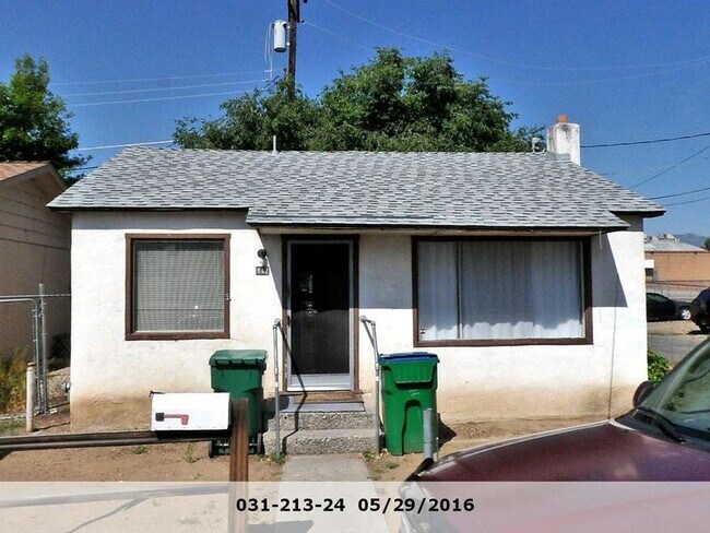 Building Photo - newly renovated cottage nestled in the heart of Sparks