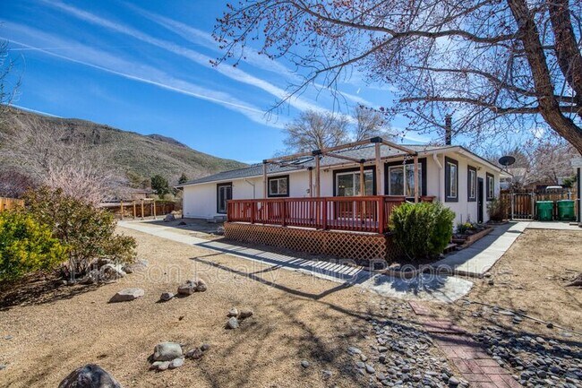 Building Photo - 7245 Pembroke Dr