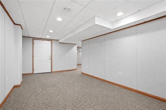 Building Photo - 315 South Dr