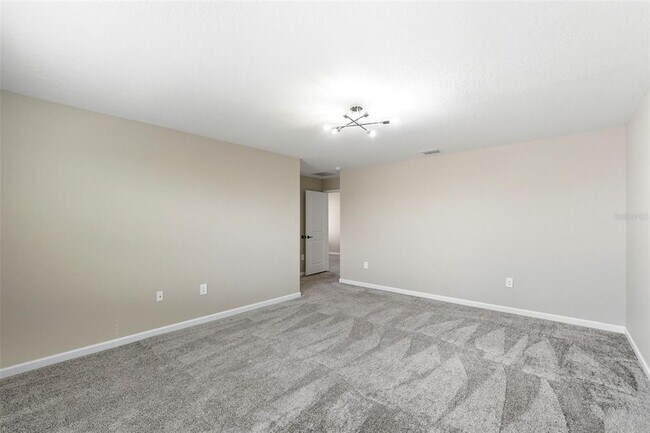 Building Photo - 724 Daring Dr