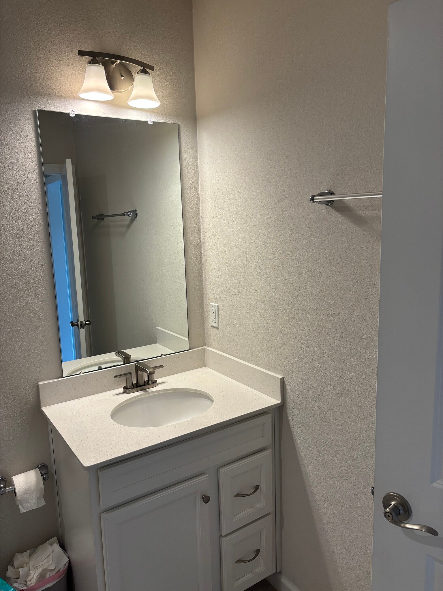 Building Photo - 516 Voltaire Dr