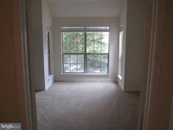 Building Photo - 3910 Penderview Dr