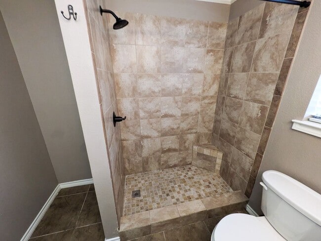 Building Photo - 2430 Granger Dr