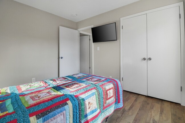 Building Photo - 1802 Warren Dr