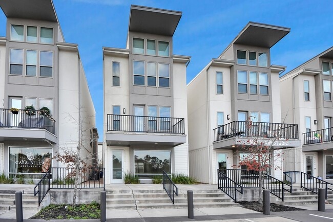 Building Photo - 18716 Centro Main St