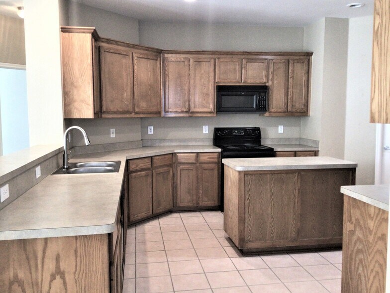 Building Photo - 9701 Brenden Dr