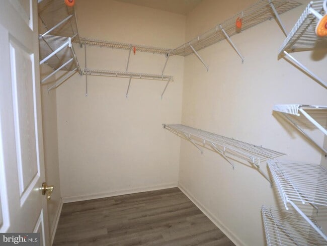 Building Photo - 611 Masterson Ct