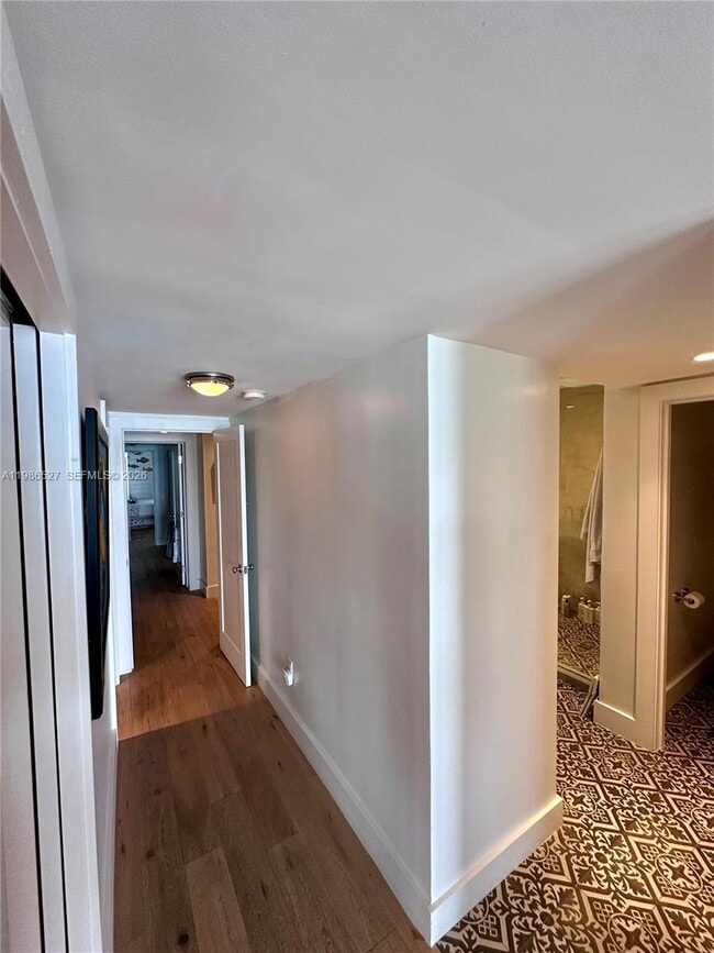 Building Photo - 166 Harbor Dr