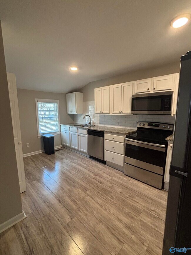 Building Photo - 3501 S Broad Pl SW