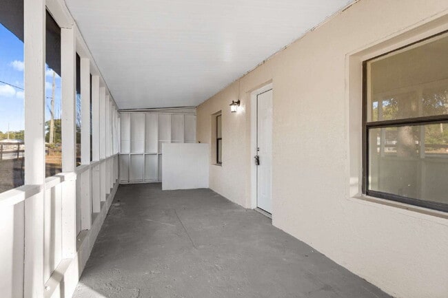 Building Photo - Spacious and Affordable 2BR, 1BA Available now in SE!