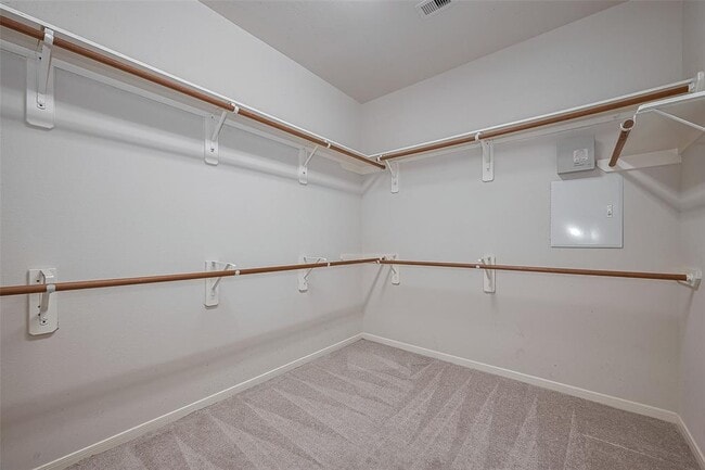 Building Photo - 21627 Cozy Hollow Ln