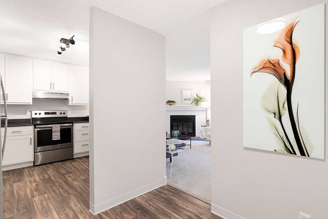 Building Photo - Tylia Apartments