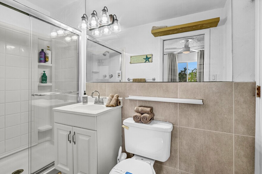 Bathroom - 3509 NE 20th Ave