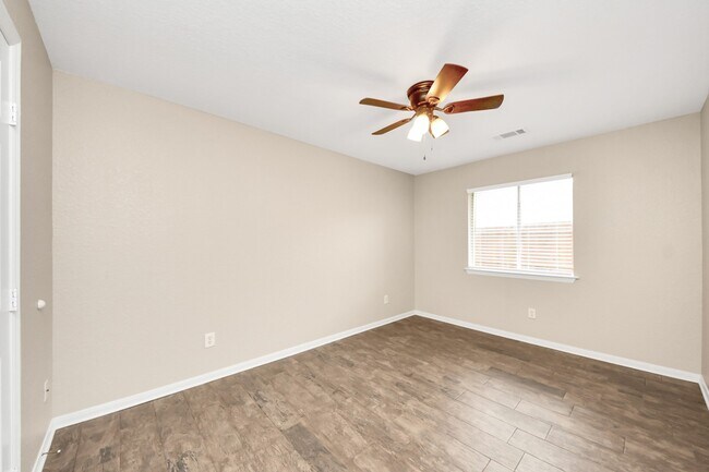 Building Photo - 14610 Hazy Ridge Ln