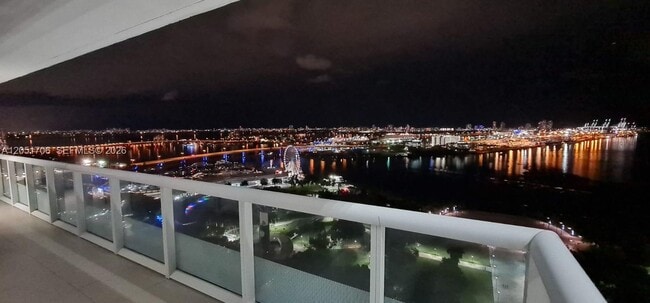 Building Photo - 50 Biscayne Blvd
