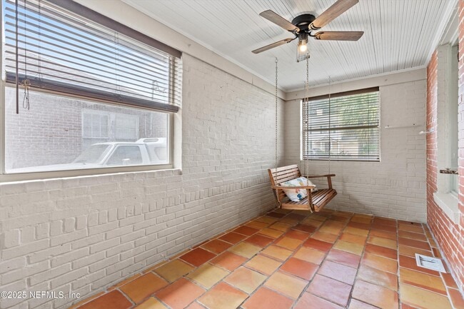 Building Photo - 1745 Belmonte Ave