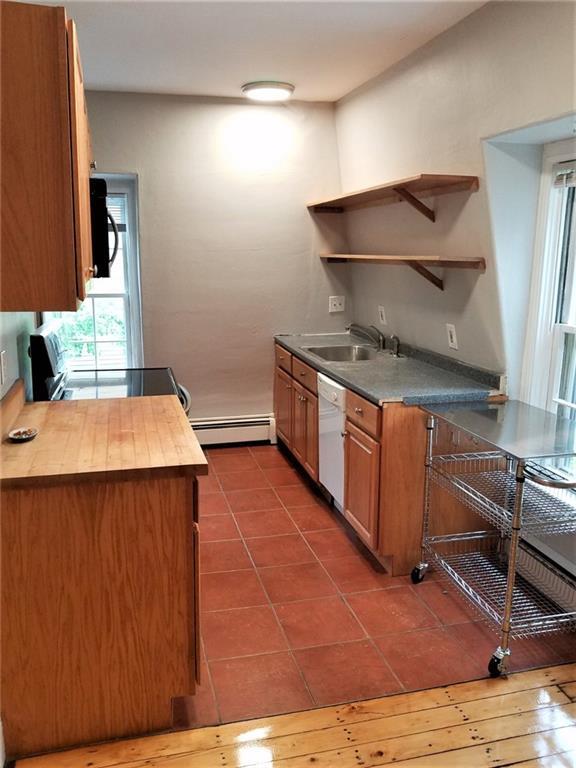 Building Photo - 8 Cady St